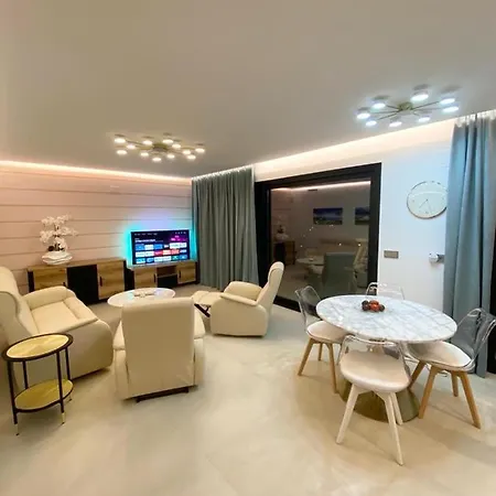 Luxury View La Quinta Golf, Marbella Apartamento *